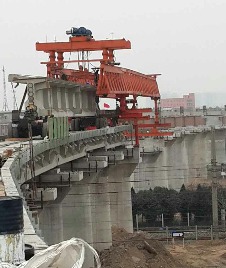 2013年底西安延長(zhǎng)石油鐵路專(zhuān)線(xiàn)工地
